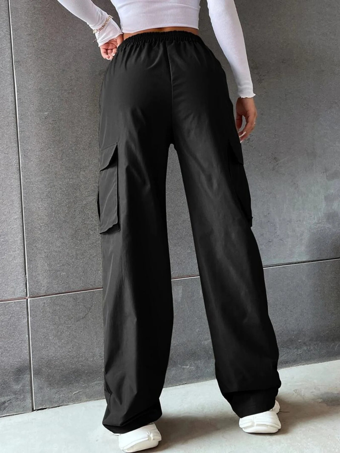 Women's Wide-Leg Cargo Pants
